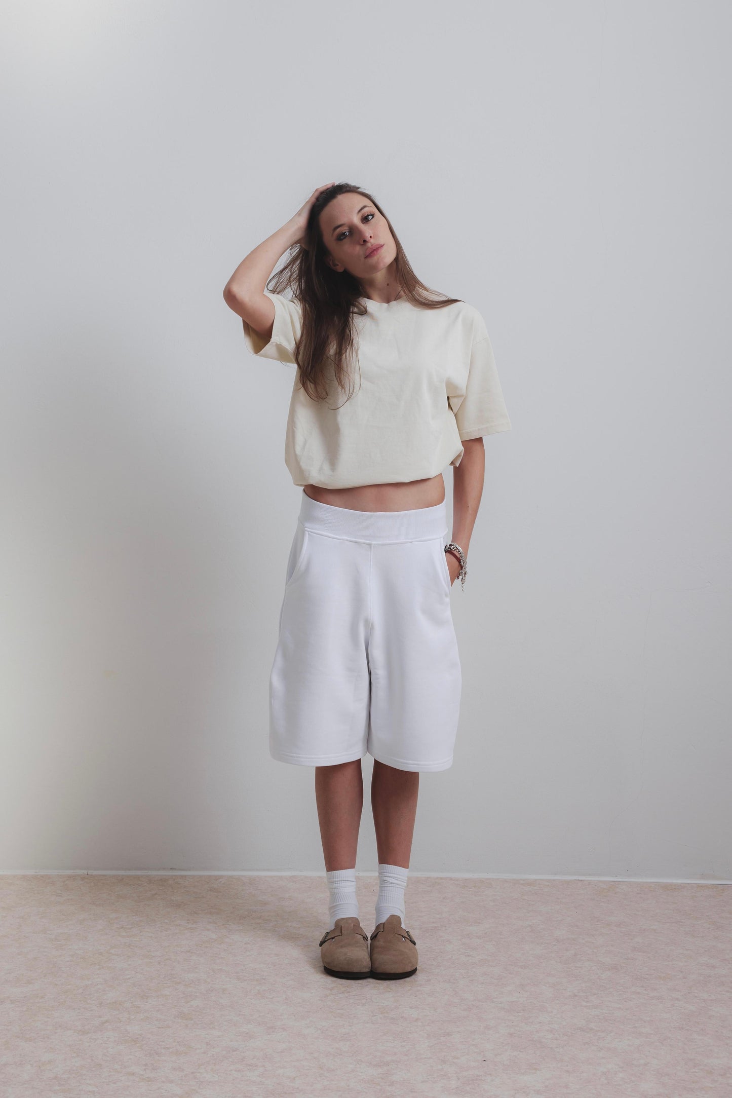 LIGHT SAND EVERYDAY TEE